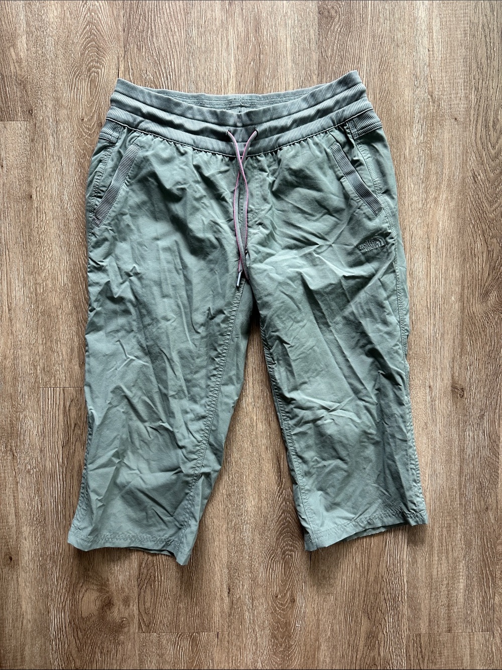 The North Face Horizon Capri Pants Sage Green Medium Hiking Outdoors